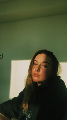 Sara zoekt een Kamer / Appartement / Studio in Antwerpen