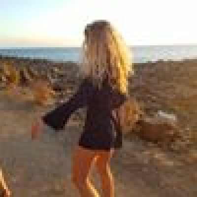 Nina  zoekt een Appartement in Antwerpen