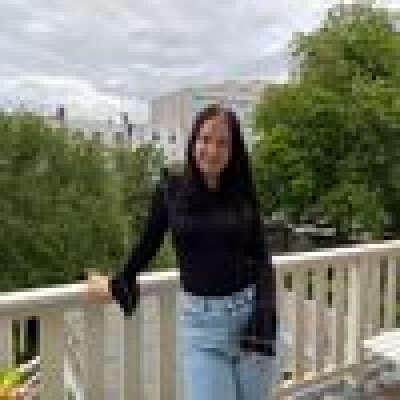 Lidewij  zoekt een Kamer / Appartement / Studio in Antwerpen