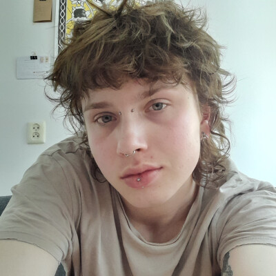 Ezra zoekt een Appartement / Studio in Antwerpen