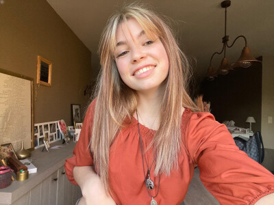 Zoë zoekt een Studio in Antwerpen