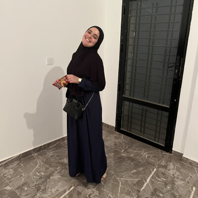 Anissa  zoekt een Studio in Antwerpen
