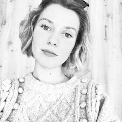 Charina zoekt een Studio in Antwerpen