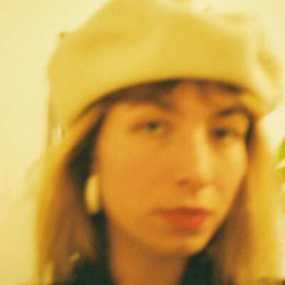 Jade luna is looking for a Room / Studio in Antwerpen